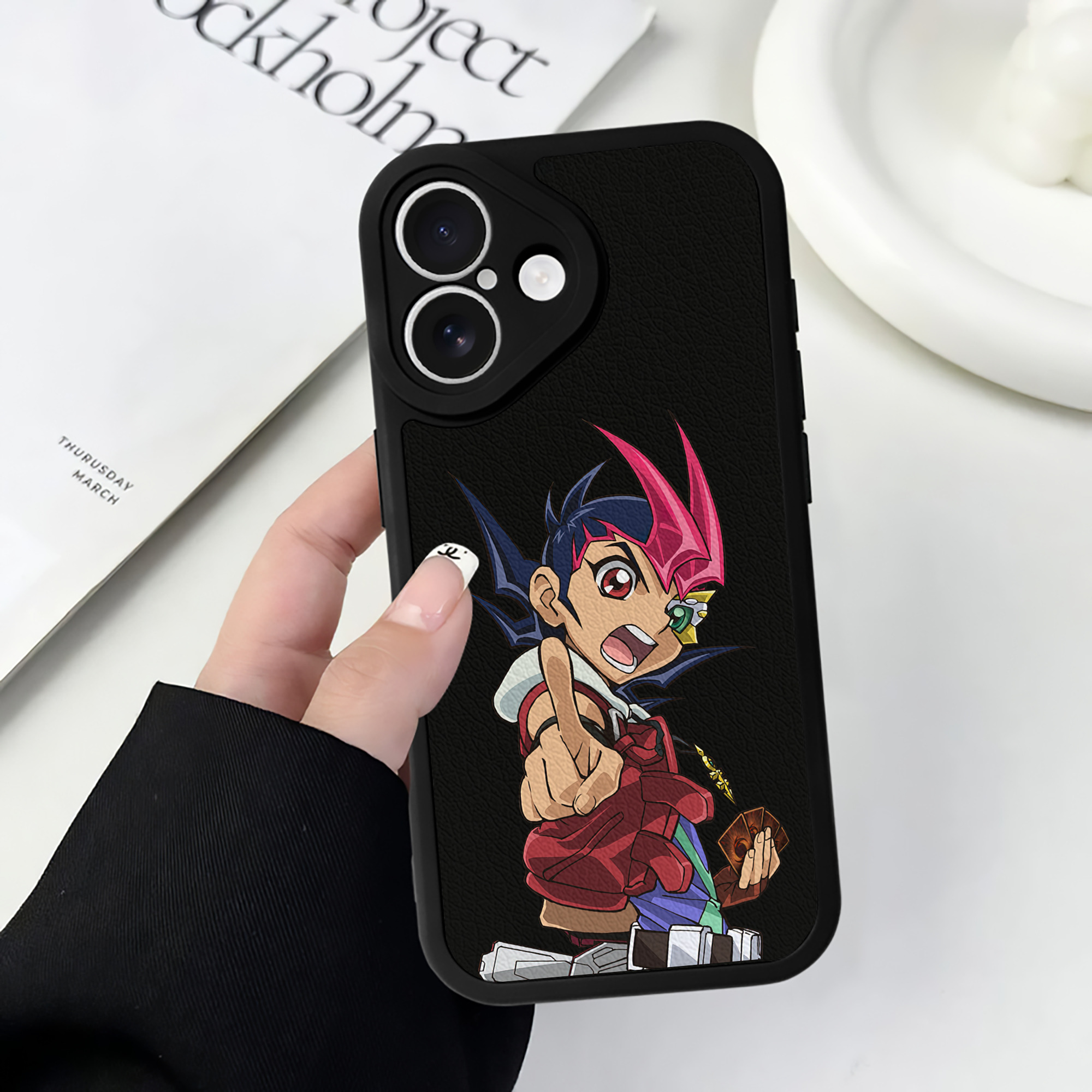 遊☆戯☆王 Yu-Gi-Oh! 【iPhone 16シリーズ対応】シリコンスマホケース（レザー調） 材質：シリコン